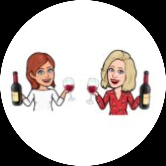 2chickswinebox